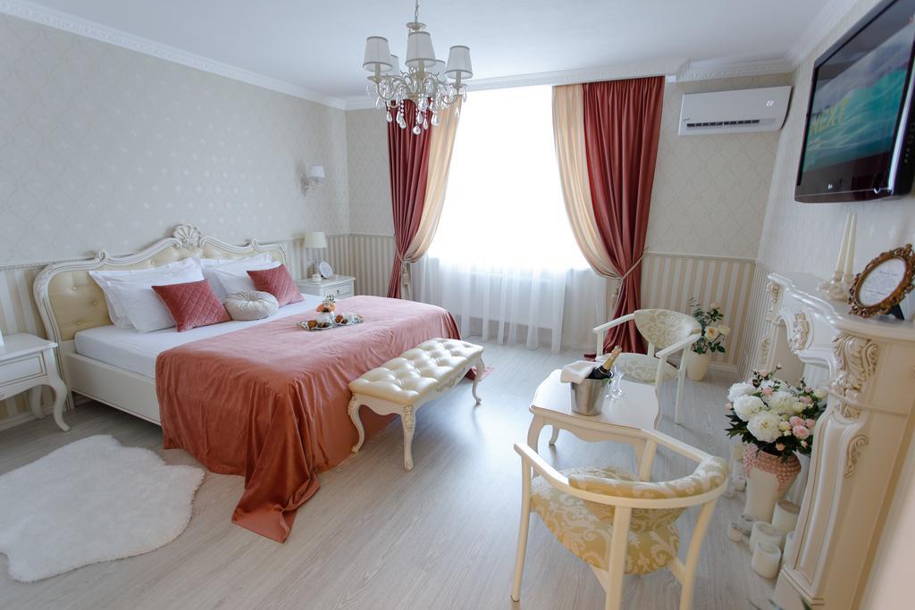 סומי Royal Suite Apartment With Jacuzzi מראה חיצוני תמונה