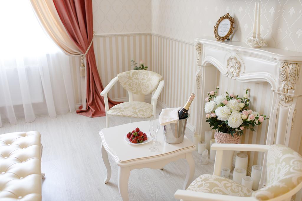 סומי Royal Suite Apartment With Jacuzzi מראה חיצוני תמונה