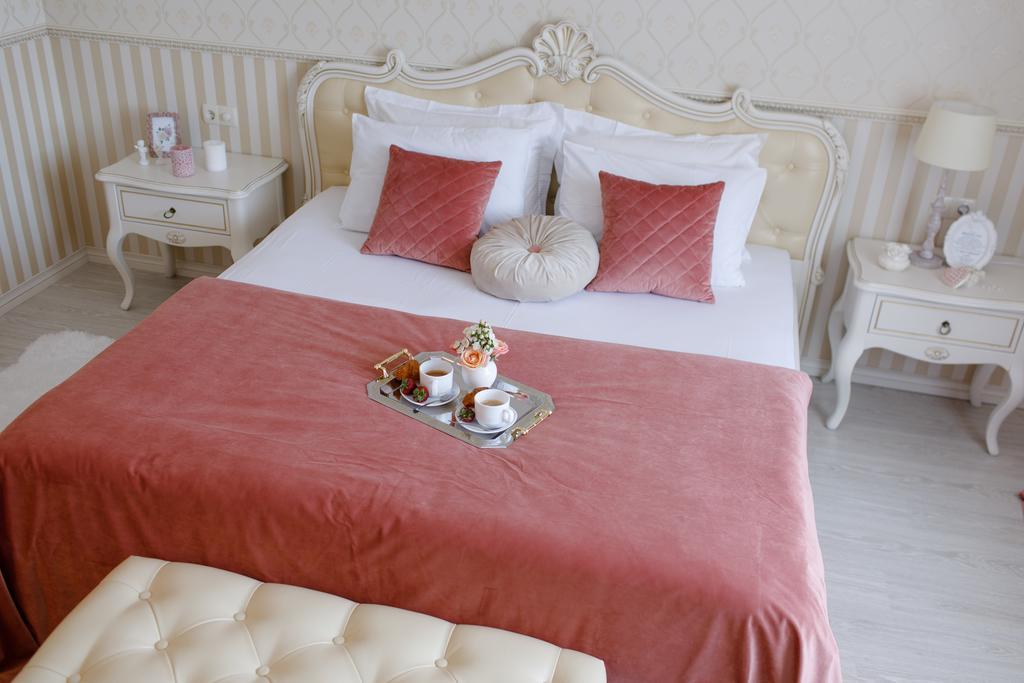 סומי Royal Suite Apartment With Jacuzzi מראה חיצוני תמונה