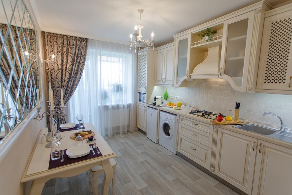 סומי Royal Suite Apartment With Jacuzzi מראה חיצוני תמונה