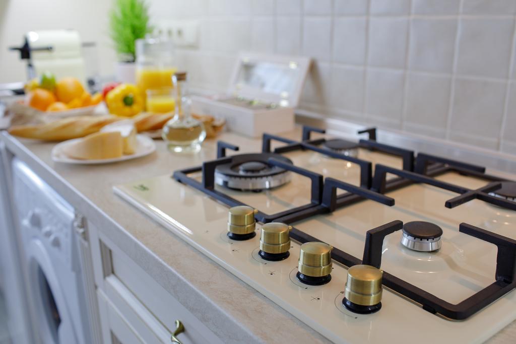 סומי Royal Suite Apartment With Jacuzzi מראה חיצוני תמונה